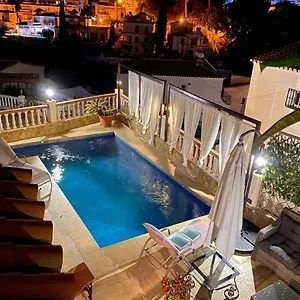 https://the-orquids.hotelsinnerja.org